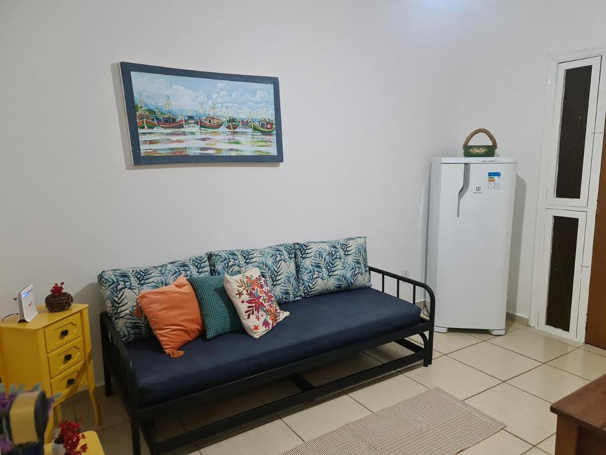 Apartment Pe Na Areia - Toninhas - 5 Pessoas Ubatuba